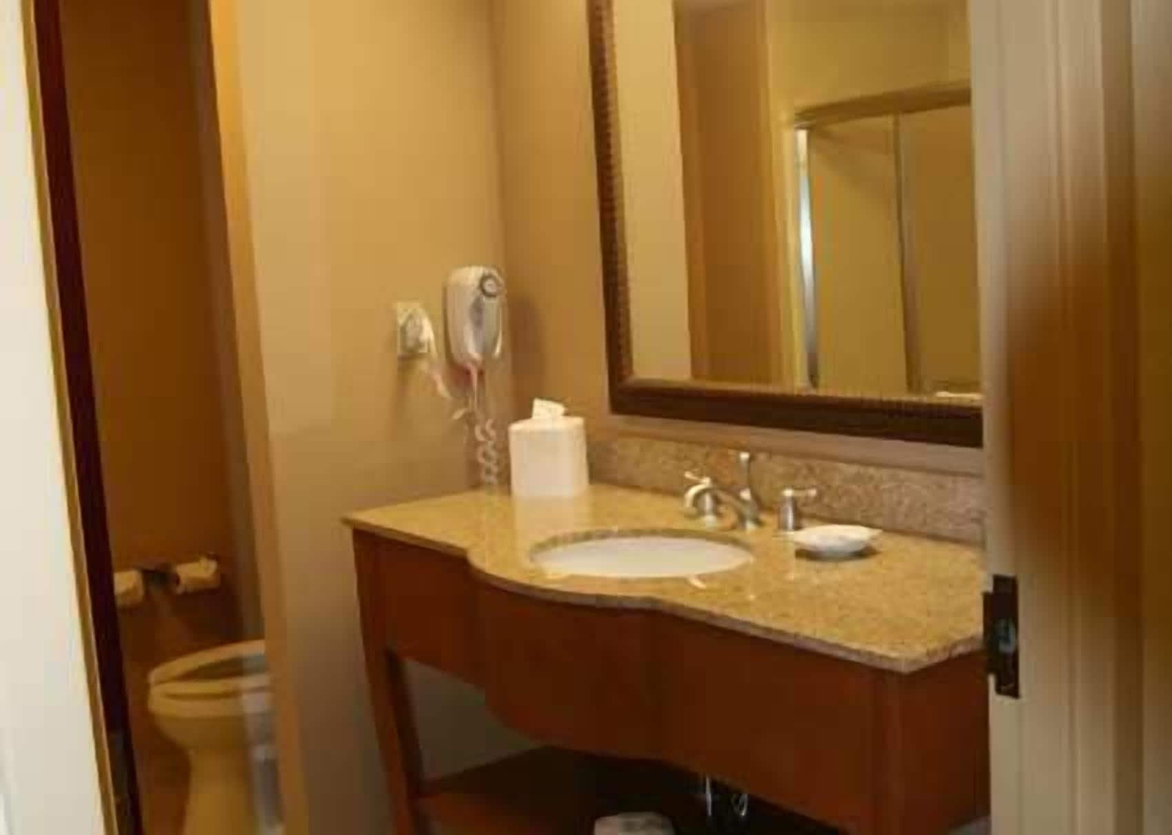 Hampton Inn & Suites מדיסונוויל מראה חיצוני תמונה