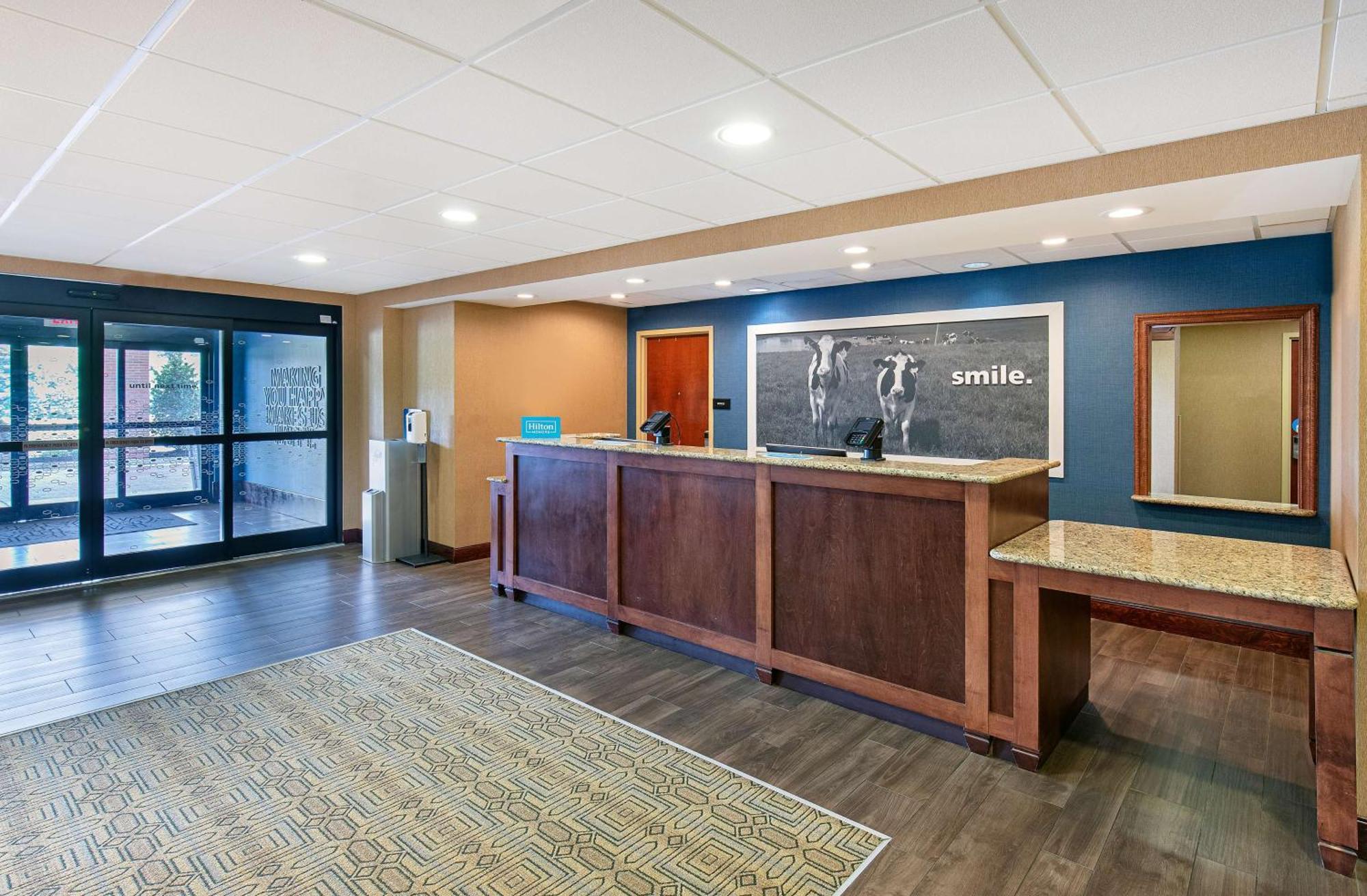 Hampton Inn & Suites מדיסונוויל מראה חיצוני תמונה