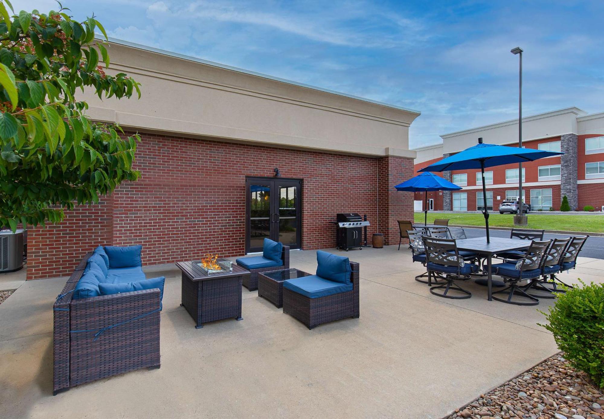 Hampton Inn & Suites מדיסונוויל מראה חיצוני תמונה